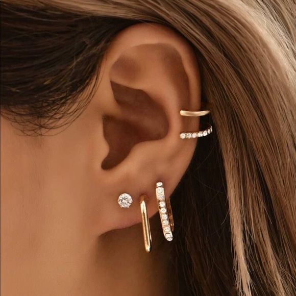 Jewelry - Gorgeous 4pcs Rhinestone Decor Earrings Set.